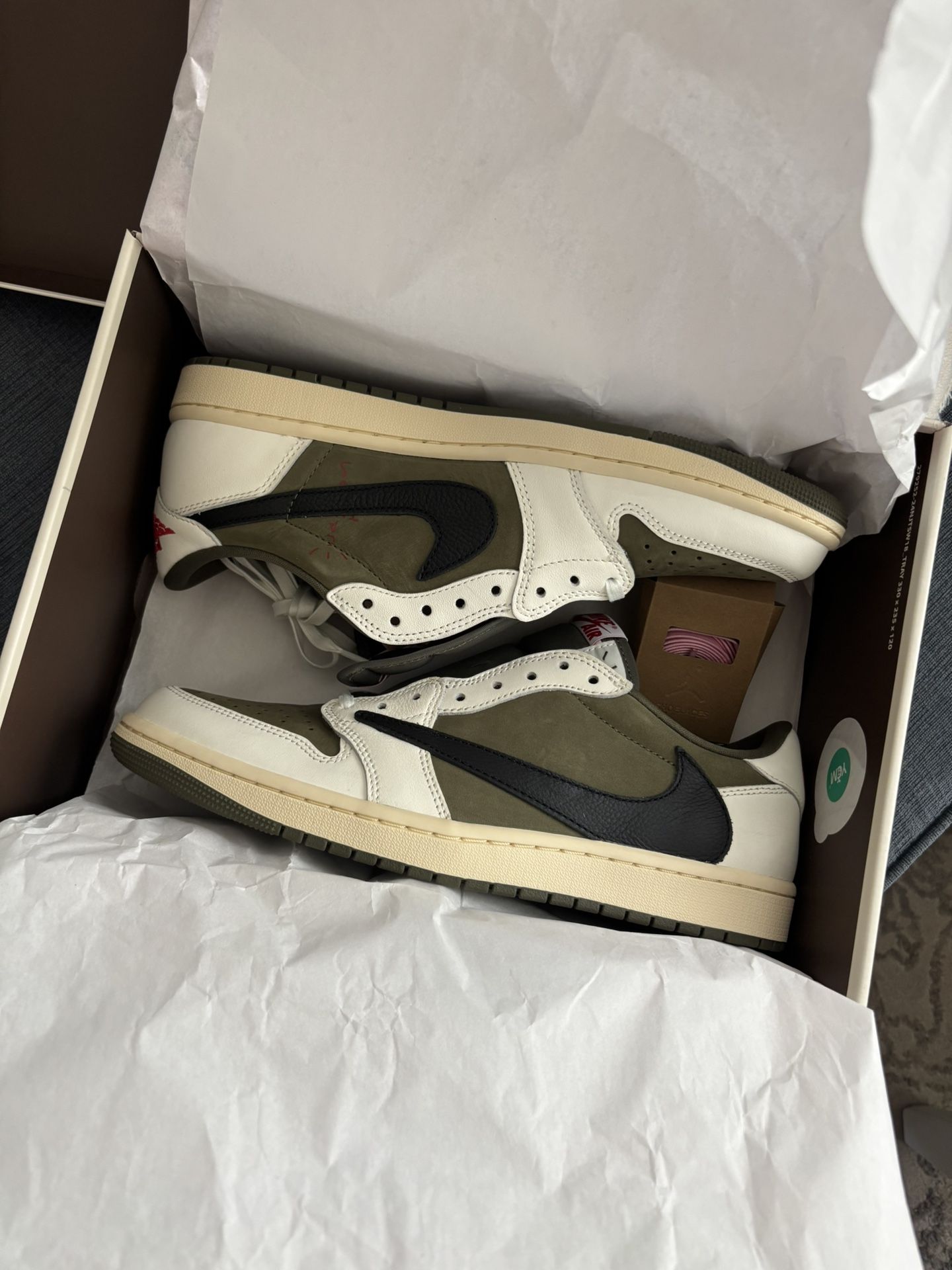 Jordan 1 Low “Travis Scott Medium Olive”