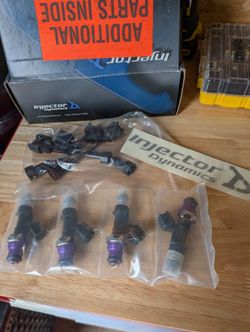 Dynamics Injectors 1000cc & HKS Rep. Fuel Rail