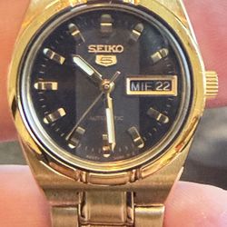A Golden Seiko 5 Automatic Women Watch In Perfect Condition Running Smoothly And Keeping Time
