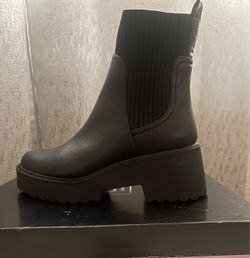 Women’s Size 7