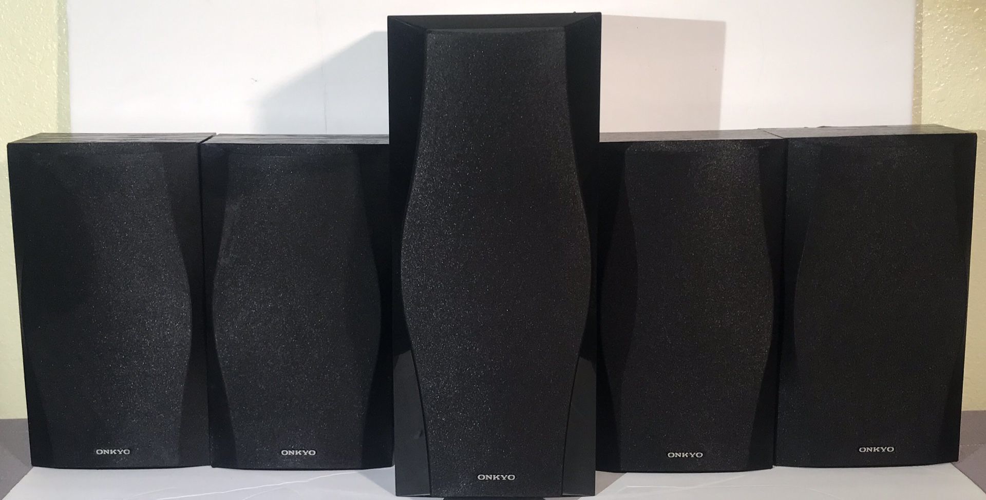 Onkyo Speakers - 1 Front SKC-560F And 4 Back SKF-560-130 W