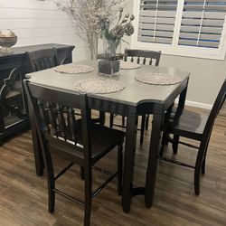 Dinning Table 