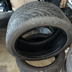 two tires 315/35/20