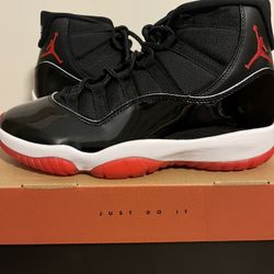 Size 9 Jordan 11 Retro Bred