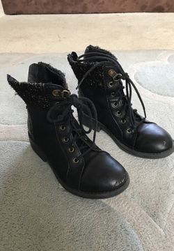 Girls black boots- size 13