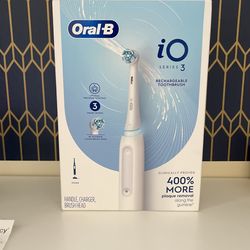Oral B toothbrush (rechargeable)