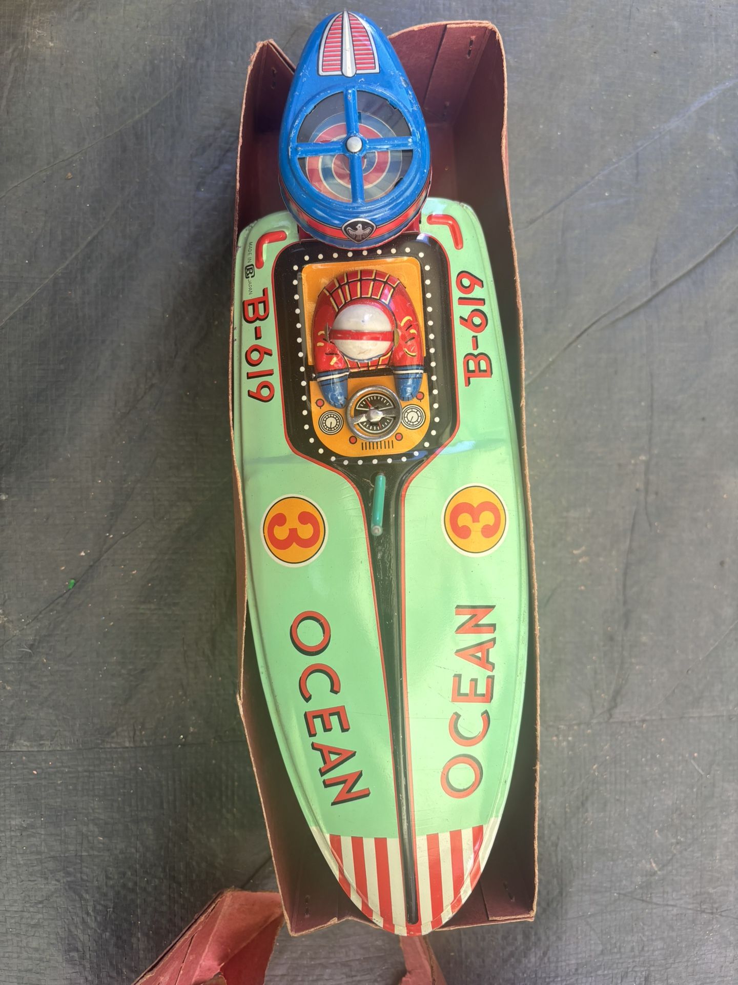 ANTIQUE MOTOR BOAT