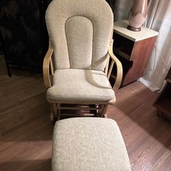 Vintage Rocker with Ottoman (OBO)