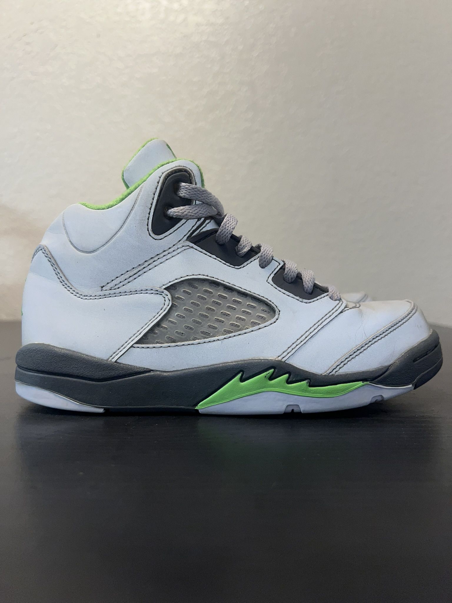 Kids Air Jordan 5 Retro ‘Green Bean’  Size 1y