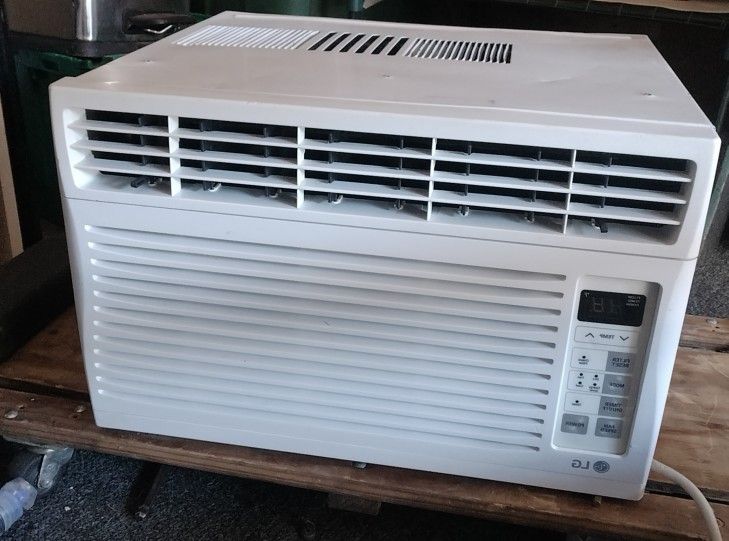 AC LG Window Unit 