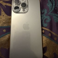 iPhone 15 pro Max Unlocked