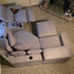 Kelly Gray Sectional With Storage Ottoman