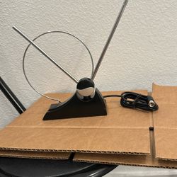 Antenna TV610 | Dipole | Digital TV Satelite UHF Loop Good Condition Unbranded