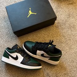Jordan 1 Low Green Toe Size 7y 6.5y 5.5y
