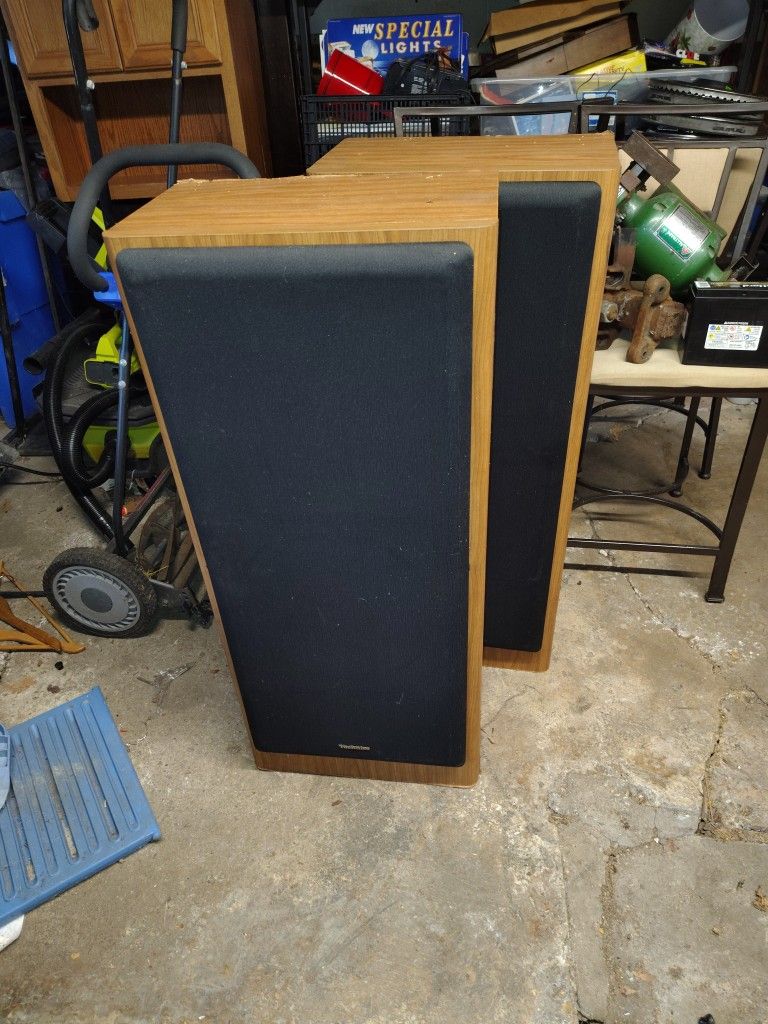 Vintage Technics Stereo Speaker Set