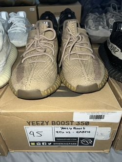 Yeezy Boost 350 Earth