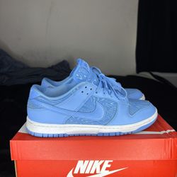 Nike Dunk Low Premium “University Blue / Light Carolina Blue” sneakers. 