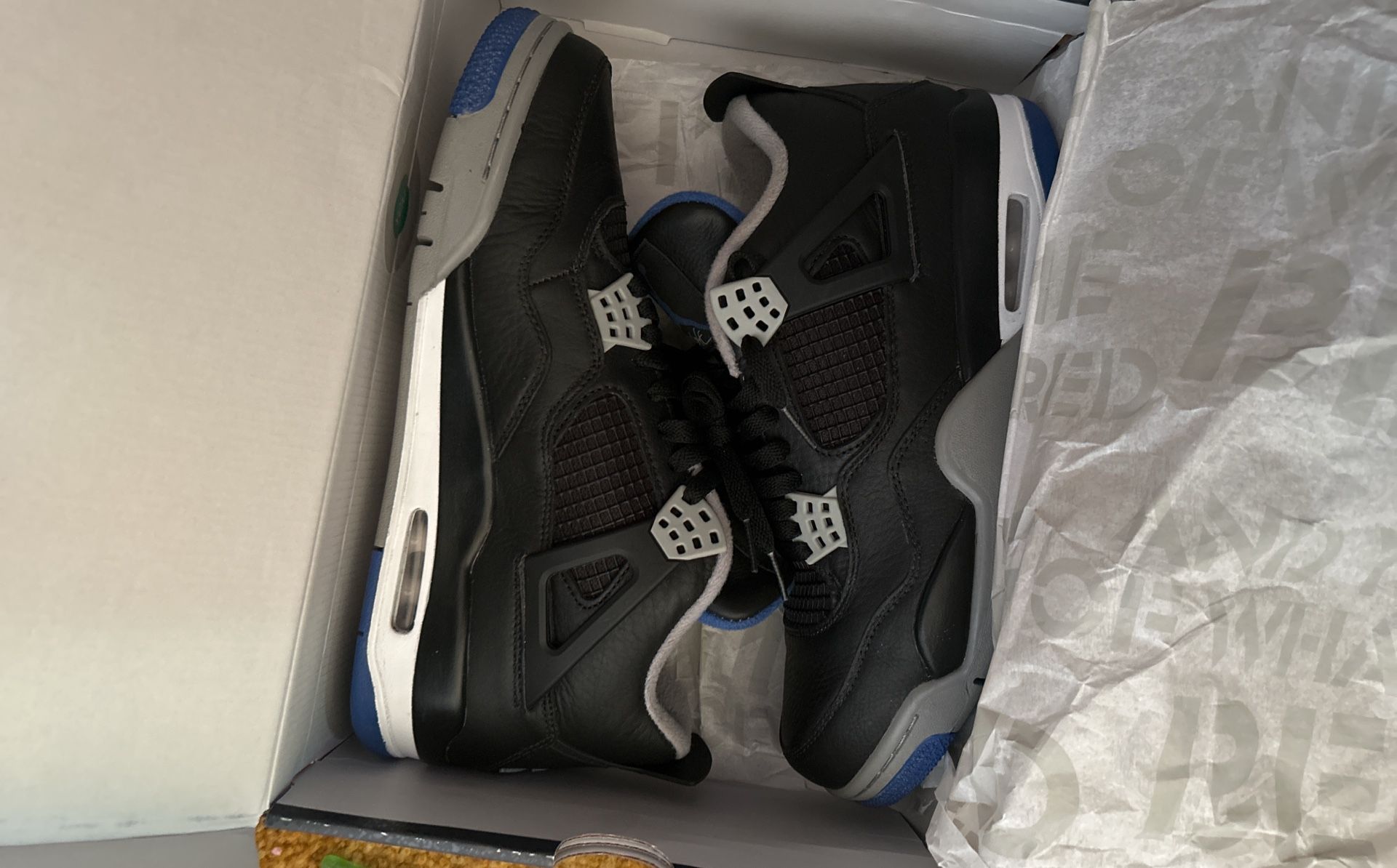 Air Jordan Retro 4