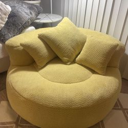 Super comfortable Barrel Chair