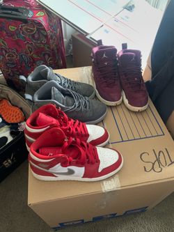 Sneakers