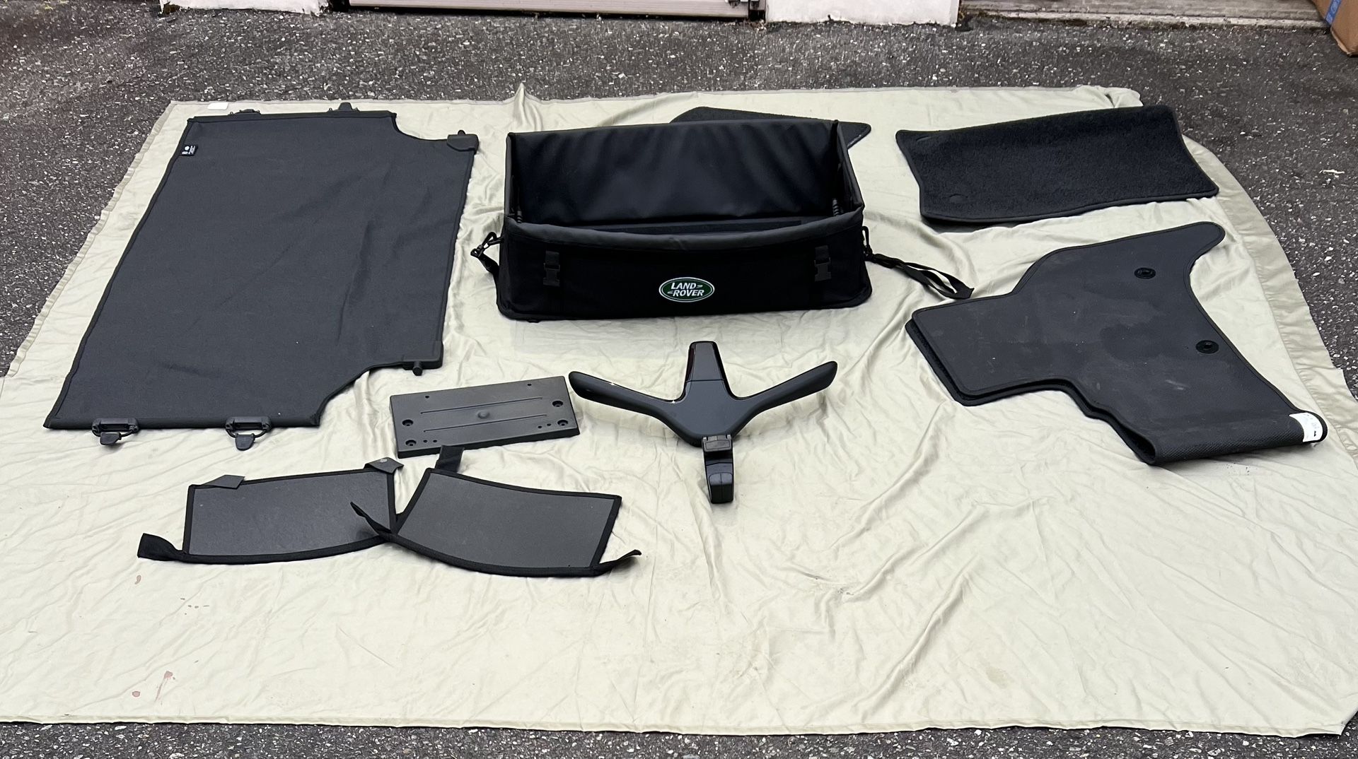 Land Rover OEM Cargo Mat Floor Mats Storage Bag Trim Panels Accessory Lot