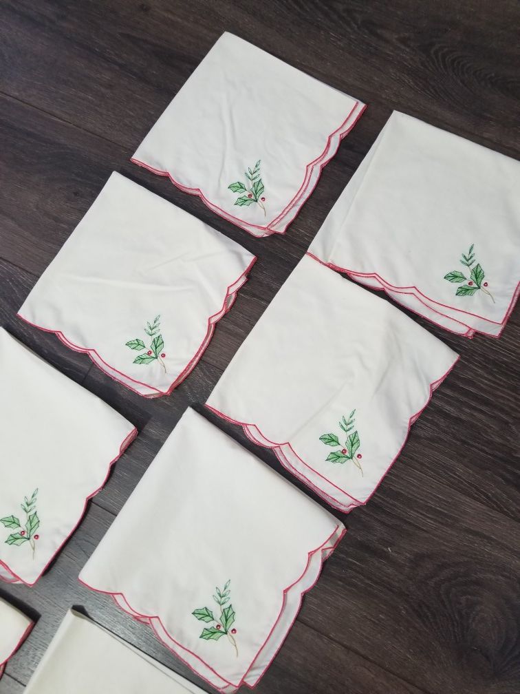 Vintage Set 8 Christmas Lunch Napkins Hand Embroidered table set home decor