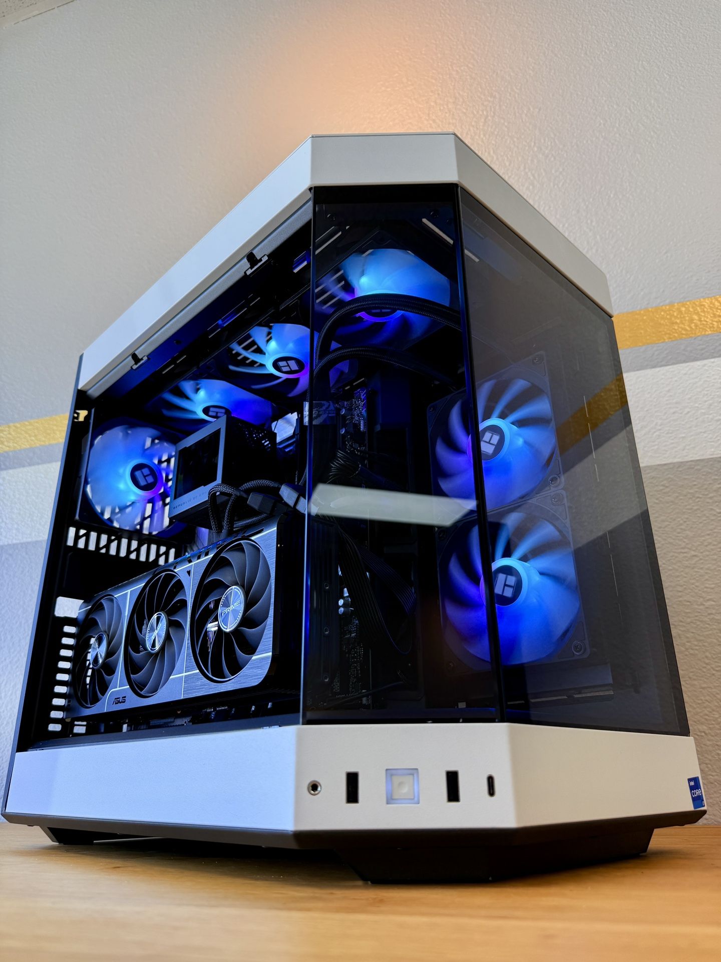 Gaming PC Custom Built by AREA-51✅🕹Full White RGB Set,Intel i7/32GB RAM/2TB🖥1 Yr Wrnty‼️ RTX 5070 GPU💥 $0 Down Finance Available