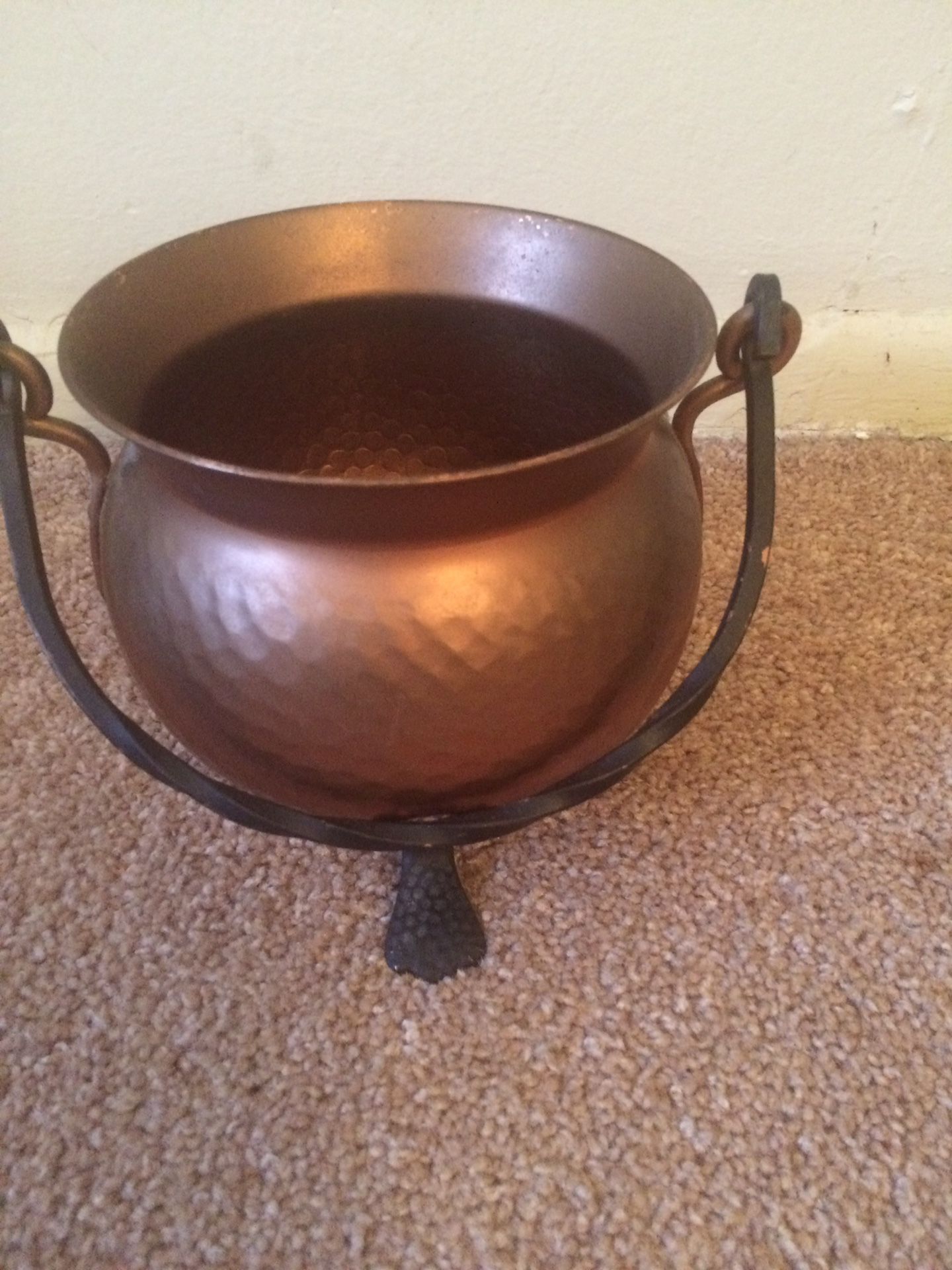 Medium copper pot