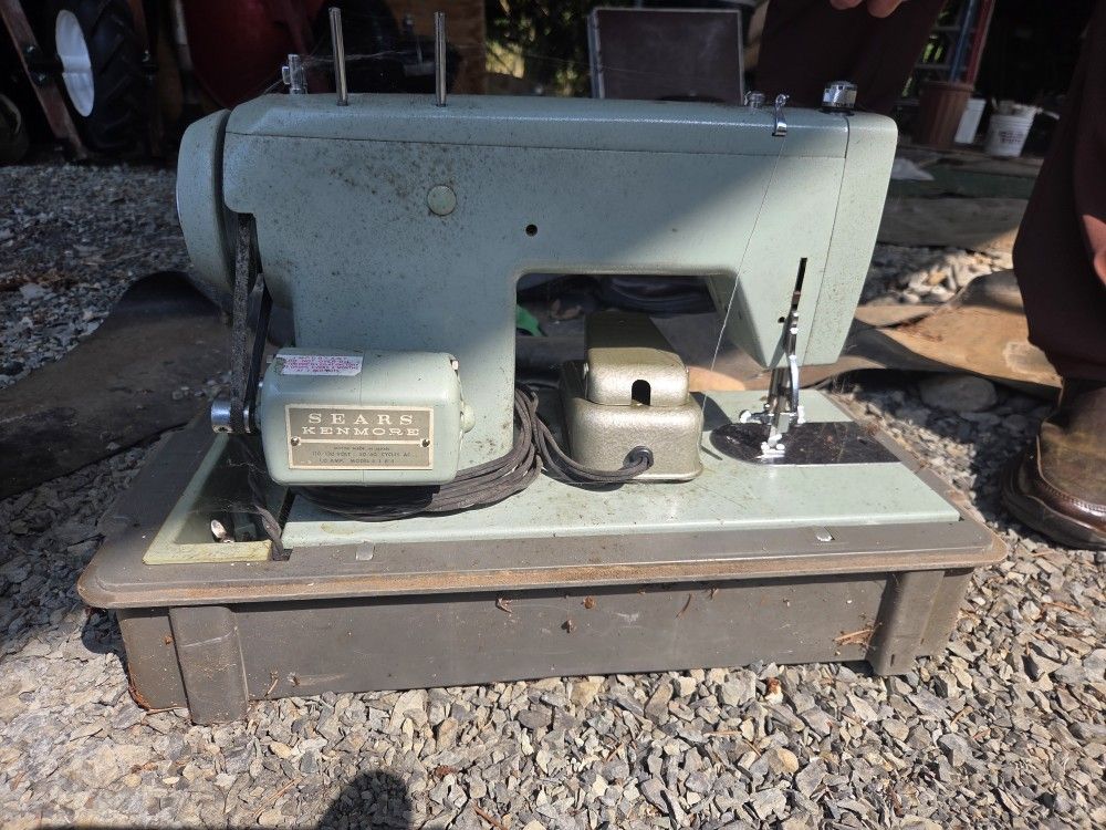 Sewing Machine For Sale