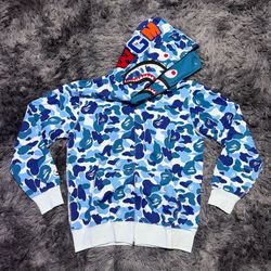Bape hoodie size medium