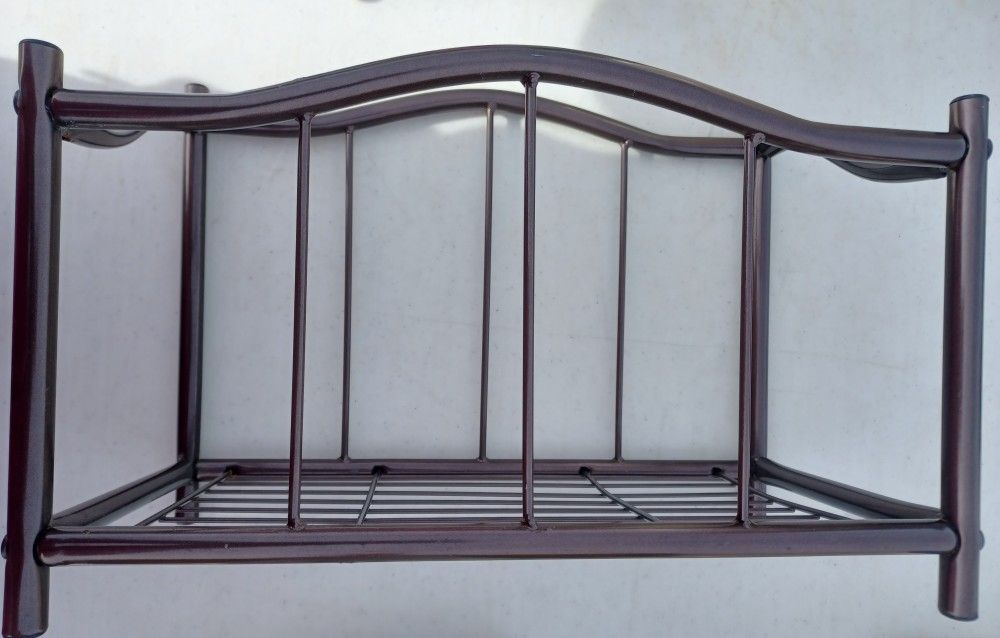 Metal Bronze Magazine Holder