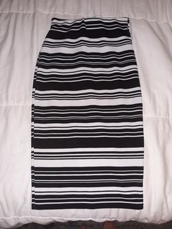 B&W skirts xs & small 6 each or 2 for 10