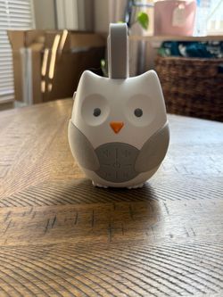 Owl-Shaped Baby Sound Machine skip-hop