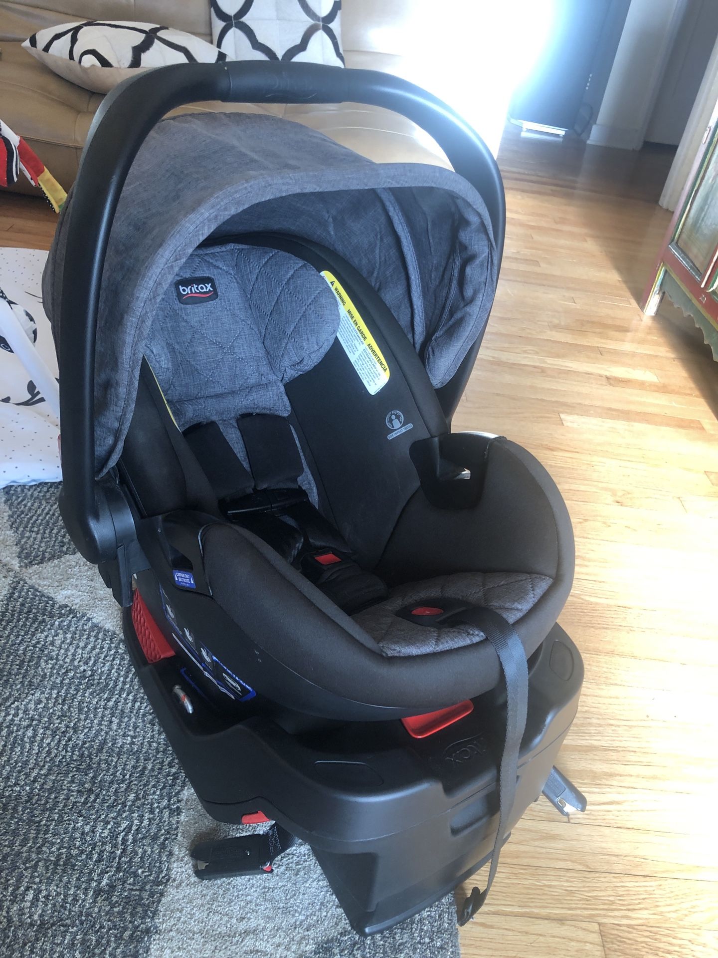 Britax B Safe 35 Infant Car Seat and Base