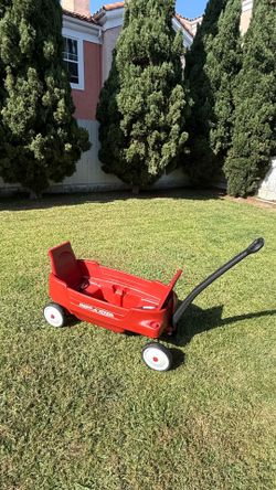 Like New Red Radio Flyer 2700 Wagon !!! Super clean