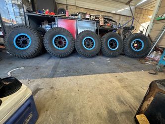 33x10 Blue Rims Method Wheels