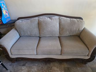 Traditional 3-Seat Sofa with Wood Frame