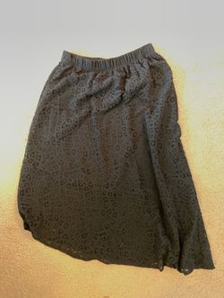 Mossimo black skirt size small