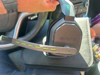 Gaming headphones