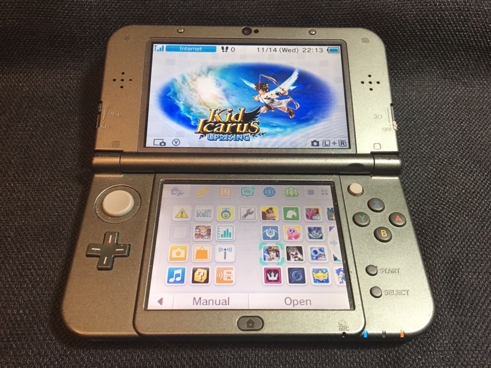 Nintendo 3DS XL loaded with 23 of the best 3DS games