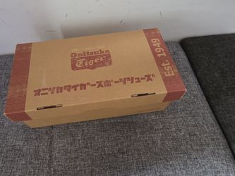 New/ unused onitsha tiger us size 8.5
