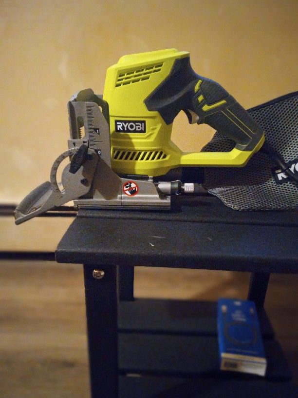 BRAND NEW !!!! RYOBI BISCUIT JOINER