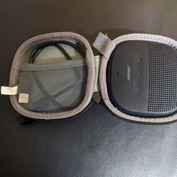 Bose SoundLink Micro with Carrying Case