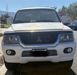 2001 Mitsubishi Montero