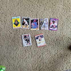 5 Baseball Cards, And 2 Hockey Cards 
