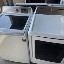 Samsung Too Load Washer And Gas Dryer 