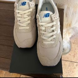 Men New Balance Size 9