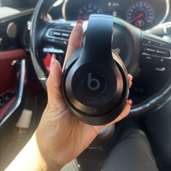 Beats Solo Pro