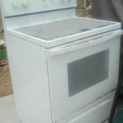 Whirlpool Stove & Microwave 