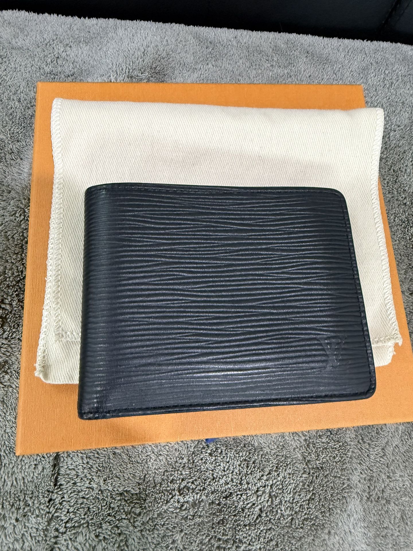 Louis Vuitton Epi Leather Slender Wallet M60332